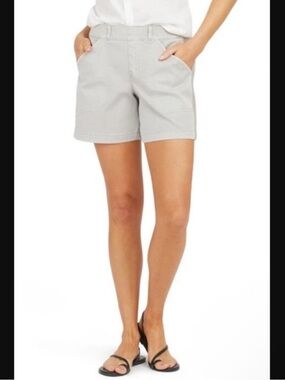 Spanx Stretch Twill Shorts in Crystal Grey Size L 20358R Chino Beachy Coastal